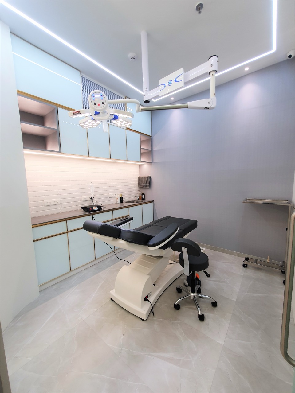 Contemporary treatment room at The Curve Dental Solutions